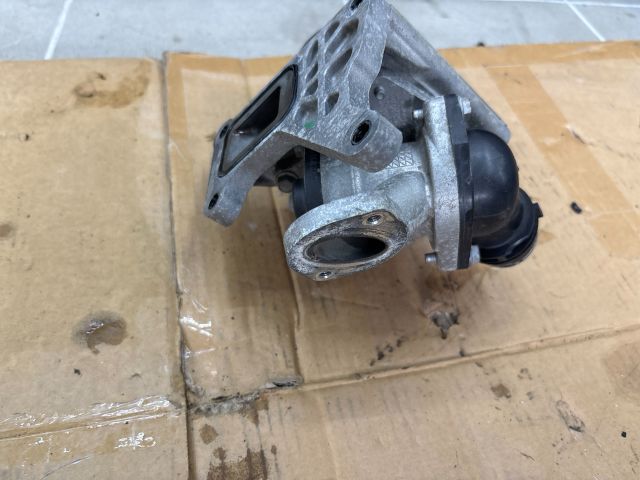 bontott OPEL MOKKA Vízpumpa