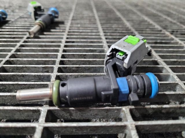 bontott OPEL MOKKA Porlasztó (1 db)