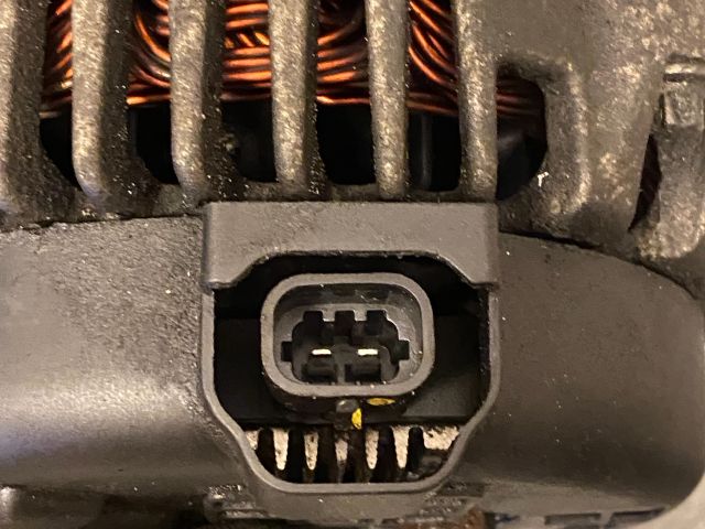 bontott OPEL MOKKA Generátor