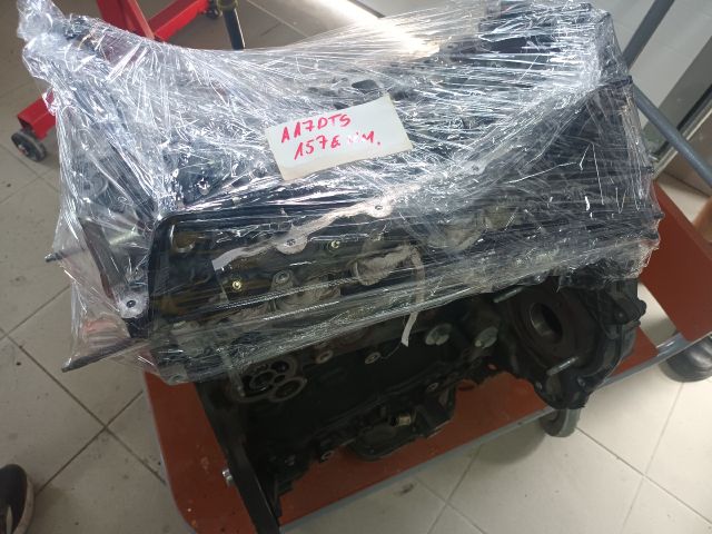 bontott OPEL MOKKA Motor (Fűzött blokk hengerfejjel)