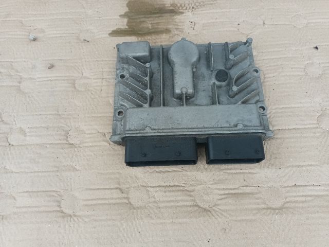 bontott OPEL MOKKA Motorvezérlő