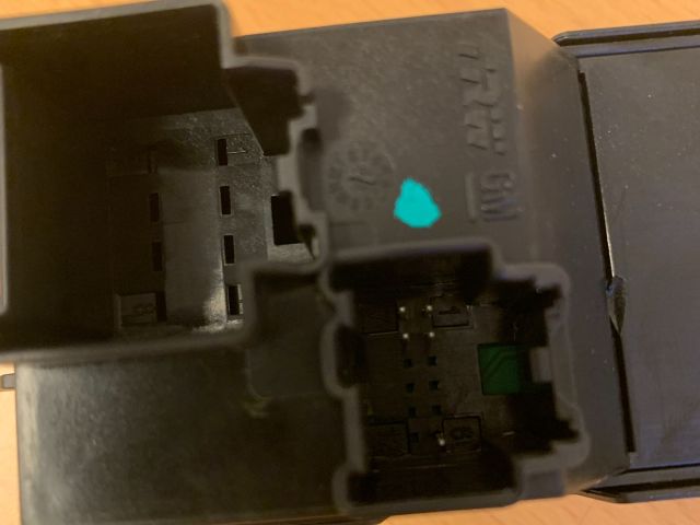 bontott OPEL MOKKA Ablakemelő Kapcsoló (Pozíciófüggetlen)