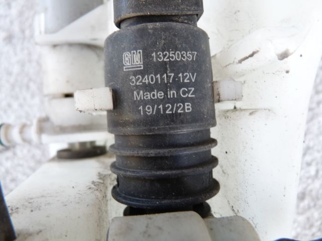 bontott OPEL MOKKA Ablakmosó Tartály