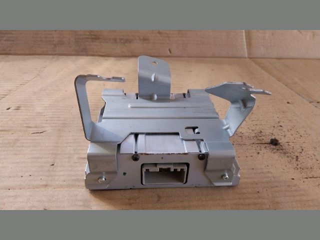 bontott OPEL MOKKA AC/DC Inverter 230V