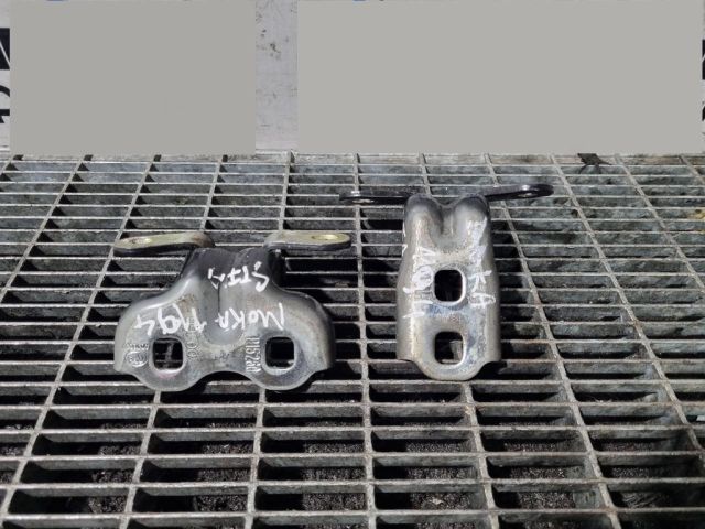 bontott OPEL MOKKA Ajtó Zsanér (Pozíciófüggetlen)