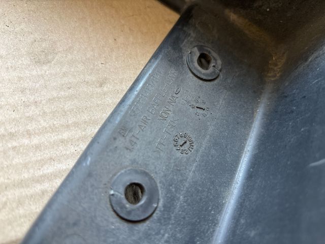 bontott OPEL MOKKA Alsó Hűtő Légterelő