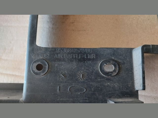 bontott OPEL MOKKA Alsó Hűtő Légterelő