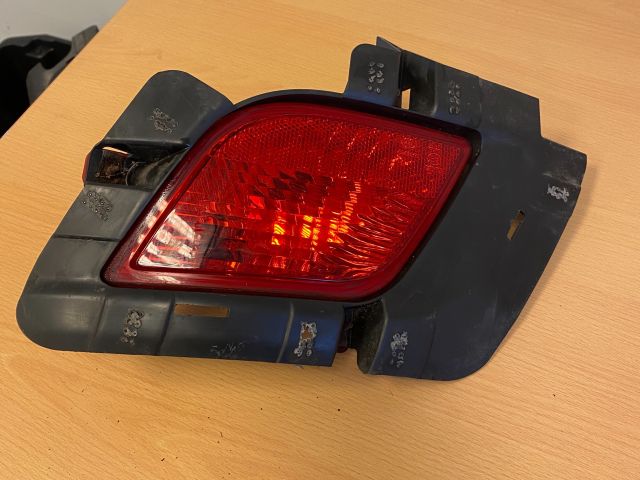 bontott OPEL MOKKA Bal Alsó Hátsó Lámpa