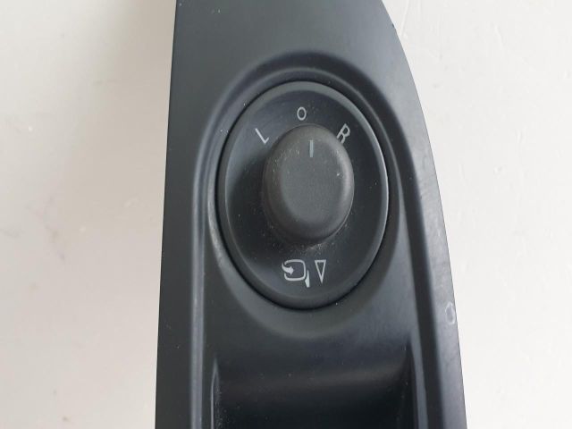 bontott OPEL MOKKA Bal első Ablakemelő Kapcsoló