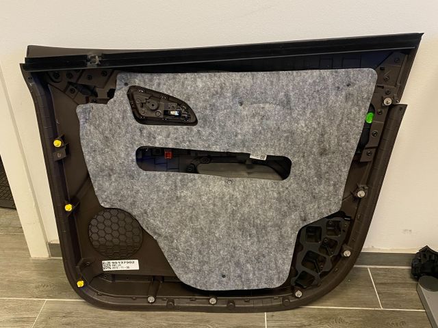 bontott OPEL MOKKA Bal első Ajtó Kárpit