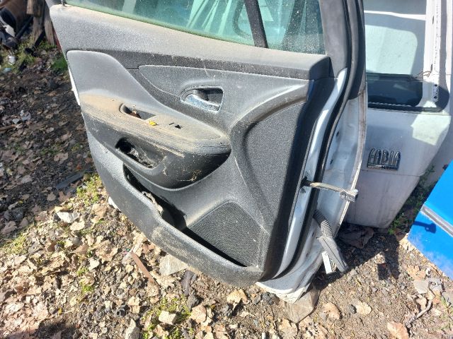 bontott OPEL MOKKA Bal első Ajtó (Részeivel)