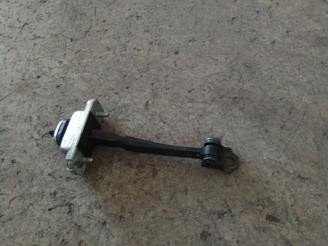 bontott OPEL MOKKA Bal első Ajtóhatároló