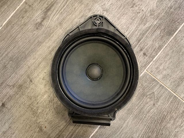 bontott OPEL MOKKA Bal első Hangszóró