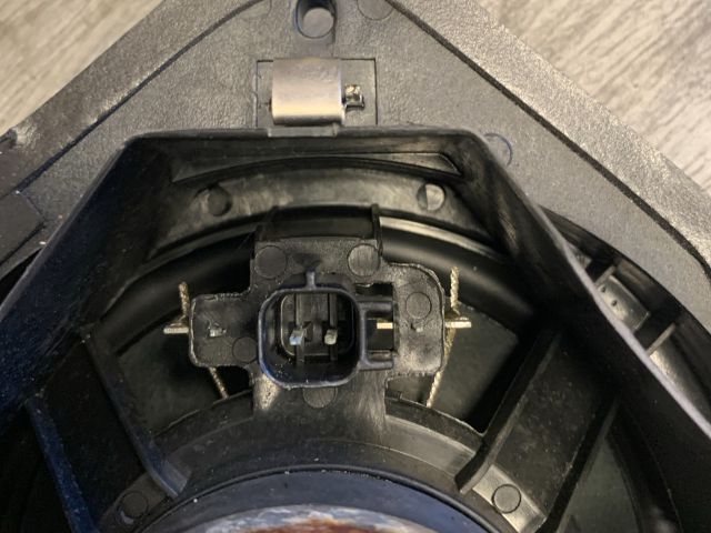 bontott OPEL MOKKA Bal első Hangszóró