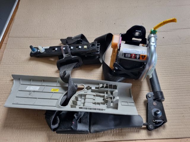 bontott OPEL MOKKA Bal első Övfeszítő