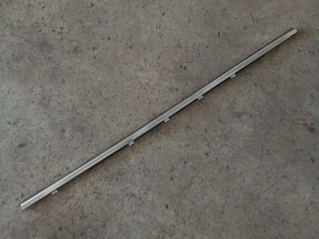 bontott OPEL MOKKA Bal első Vízlehúzó Gumicsík