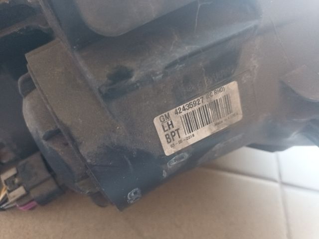 bontott OPEL MOKKA Bal Fényszóró