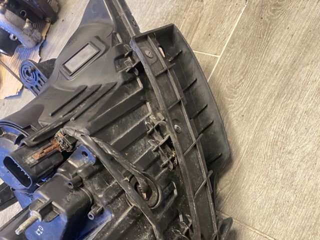 bontott OPEL MOKKA Bal Fényszóró