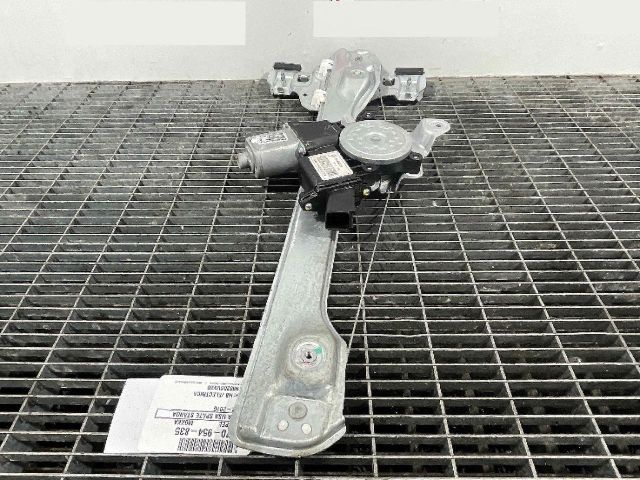 bontott OPEL MOKKA Bal hátsó Ablakemelő Szerkezet (Elektromos)