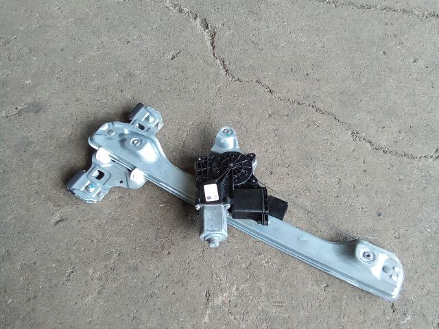 bontott OPEL MOKKA Bal hátsó Ablakemelő Szerkezet (Elektromos)