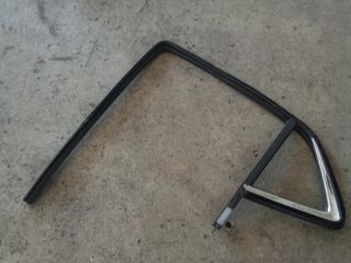 bontott OPEL MOKKA Bal hátsó Ablakvezető Gumi