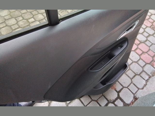 bontott OPEL MOKKA Bal hátsó Ajtó (Részeivel)