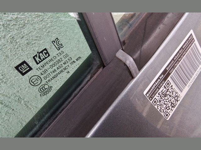 bontott OPEL MOKKA Bal hátsó Fixüveg (Ajtóban)