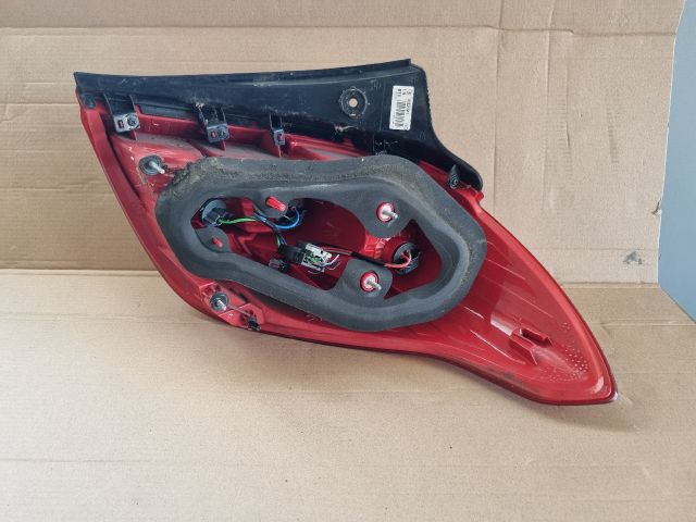 bontott OPEL MOKKA Bal Hátsó Lámpa