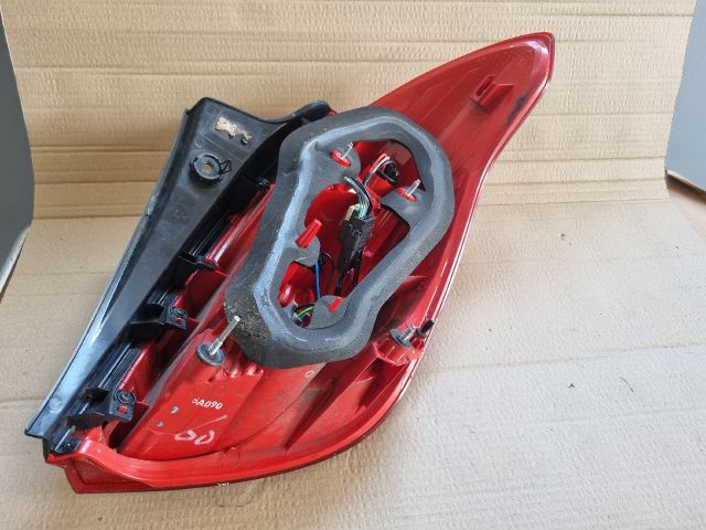 bontott OPEL MOKKA Bal Hátsó Lámpa