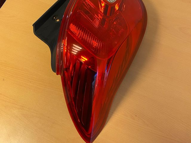 bontott OPEL MOKKA Bal Hátsó Lámpa