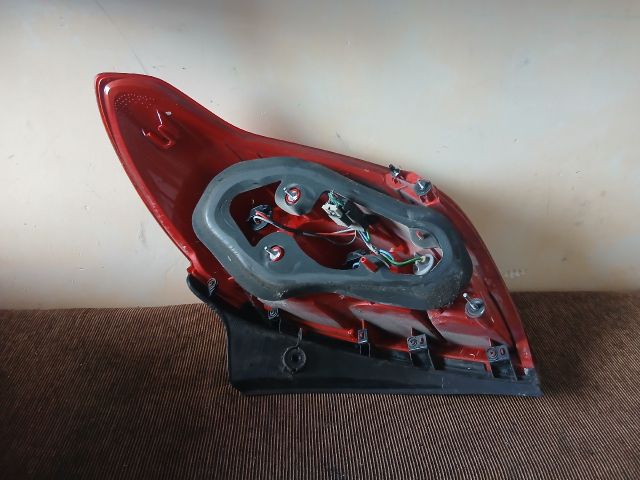 bontott OPEL MOKKA Bal Hátsó Lámpa