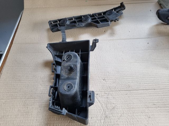 bontott OPEL MOKKA Bal hátsó Lökhárító Tartó (Műanyag)