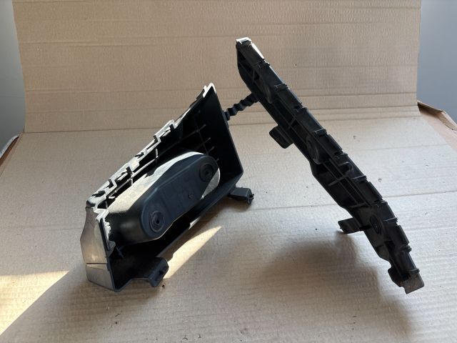 bontott OPEL MOKKA Bal hátsó Oldal Lökhárító Tartó (Műanyag)