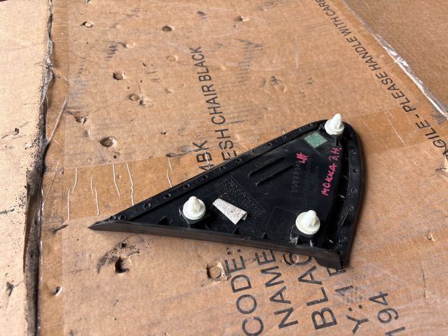 bontott OPEL MOKKA Bal hátsó Sárvédő Díszléc