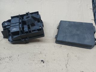 bontott OPEL MOKKA Biztosítéktábla Doboz