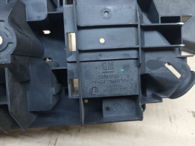 bontott OPEL MOKKA Biztosítéktábla Doboz