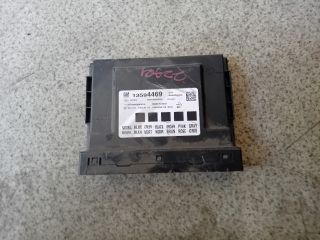 bontott OPEL MOKKA Biztosítéktábla Utastér