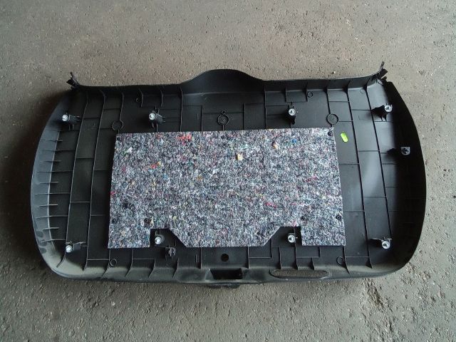 bontott OPEL MOKKA Csomagtérajtó Burkolat Alsó