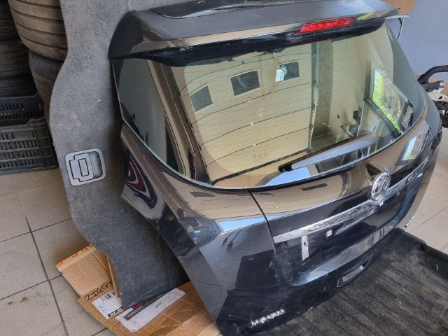 bontott OPEL MOKKA Csomagtérajtó (Részeivel)