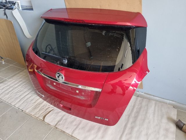 bontott OPEL MOKKA Csomagtérajtó (Részeivel)