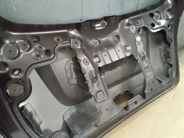 bontott OPEL MOKKA Csomagtérajtó (Üres lemez)