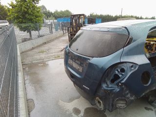 bontott OPEL MOKKA Csomagtérajtó (Üres lemez)