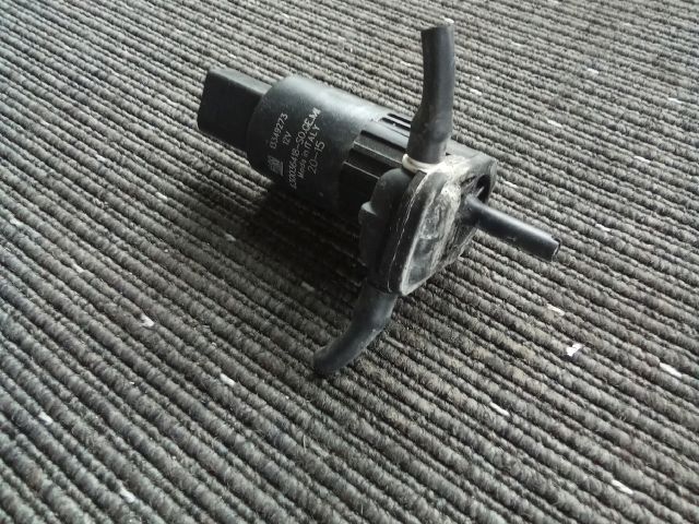 bontott OPEL MOKKA Első Ablakmosó Szivattyú