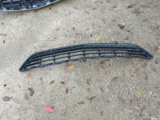 bontott OPEL MOKKA Első Lökhárító Alsó Középső Díszrács