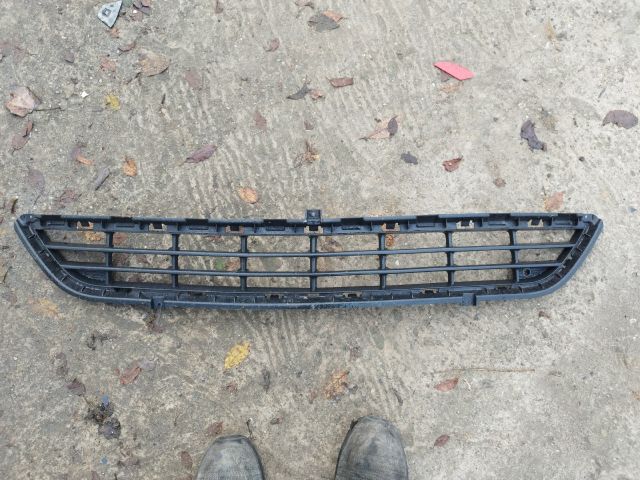 bontott OPEL MOKKA Első Lökhárító Alsó Középső Díszrács