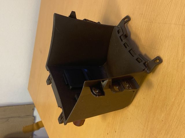 bontott OPEL MOKKA Első Tároló Rekesz