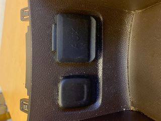 bontott OPEL MOKKA Első Tároló Rekesz