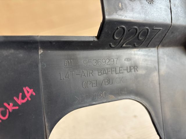 bontott OPEL MOKKA Felső Hűtő Légterelő
