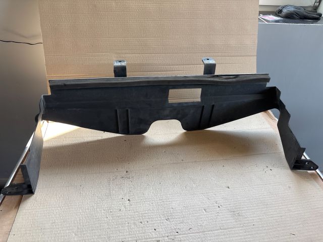 bontott OPEL MOKKA Felső Hűtő Légterelő