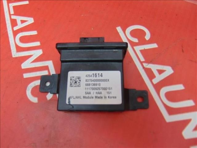 bontott OPEL MOKKA Fényszóró Elektronika